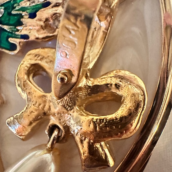 Elegant Vintage Peal Pendant with rhinestones - Picture 5 of 8